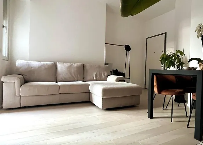 Modern - Walking Distance To Station * Milán
